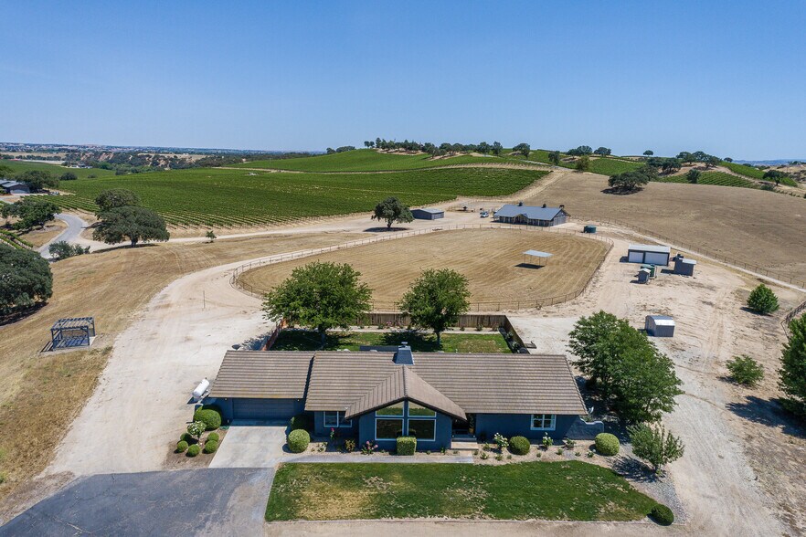 More Photos Of 7790 Airport Rd, Paso Robles Land For Sale