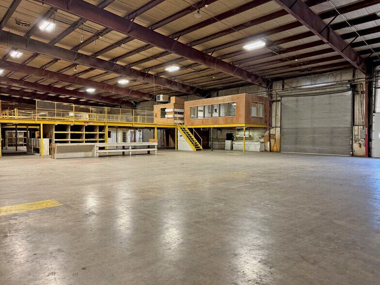 More Photos Of 115 Airport Rd, Selinsgrove Industrial For Lease