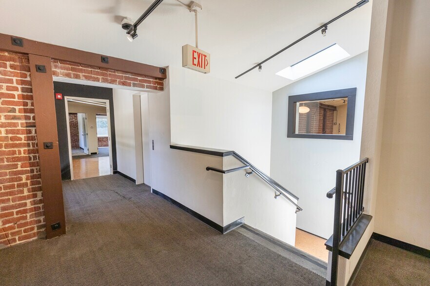 More Photos Of 920 20th St, Sacramento Loft Creative Space For Lease