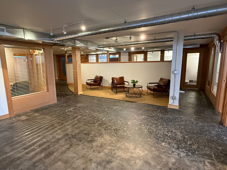 More Photos Of 206 State St, Hood River Storefront For Lease