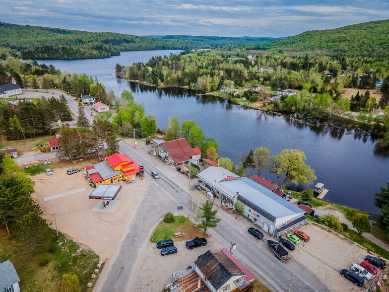 564 Du Progrès Ch, ChuteSaintPhilippe, QC J0W 1A0 General Retail