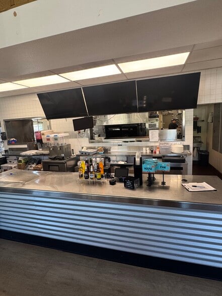 More Photos Of 6247 Day St, Riverside Fast Food For Lease