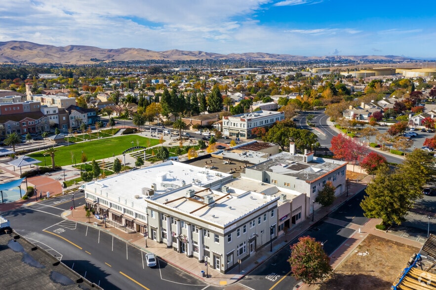 More Photos Of 420-440 Railroad Ave, Pittsburg Office For Lease