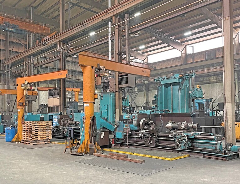 More Photos Of 13501 Emmett Rd, Houston Industrial For Sale