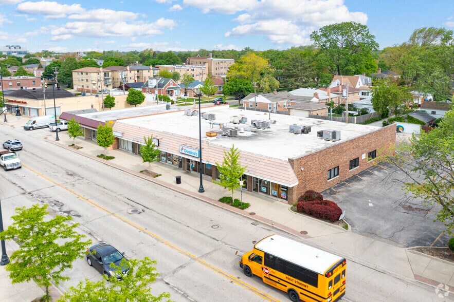 More Photos Of 4504-4516 Oakton St, Skokie Freestanding For Lease