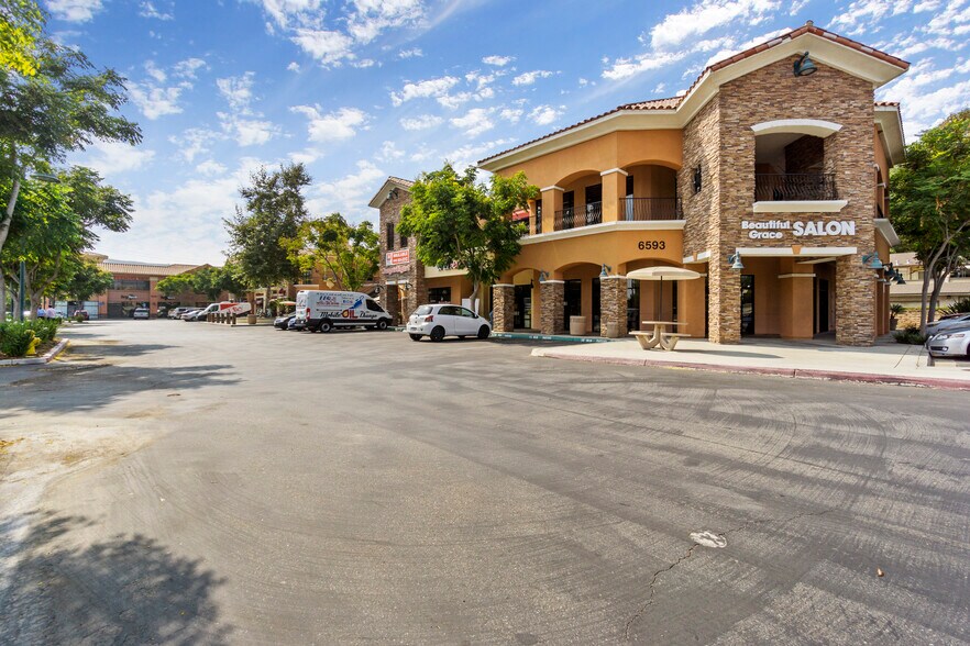 More Photos Of 6591-6599 Collins Dr, Moorpark Unknown For Lease