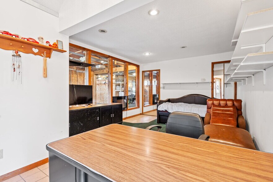 More Photos Of 2507 E 1100 N, Demotte Apartments For Sale