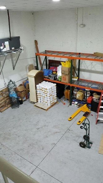 More Photos Of 5900 NW 99th Ave, Miami Light Distribution For Lease