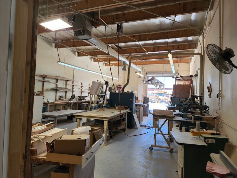 More Photos Of 42231 6th St W, Lancaster Warehouse For Lease