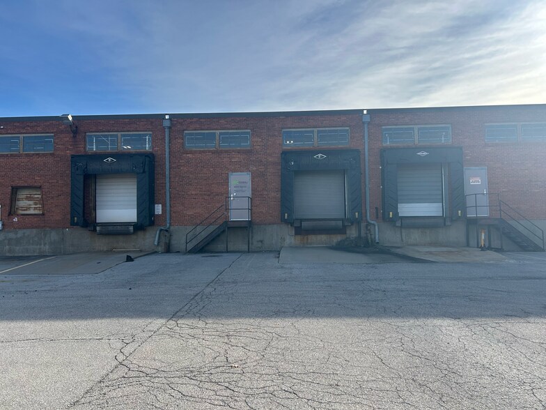 More Photos Of 6800-6840 Squibb Rd, Mission Warehouse For Lease