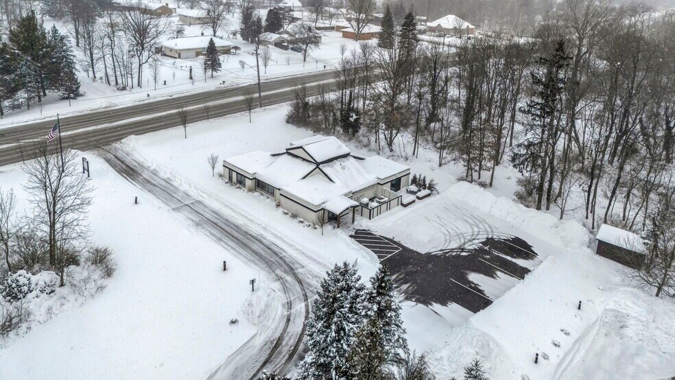 More Photos Of 1929 E Royalton Rd, Broadview Heights Office For Lease