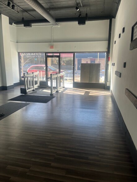 More Photos Of 211 N Cedar Ave, Owatonna Restaurant For Lease