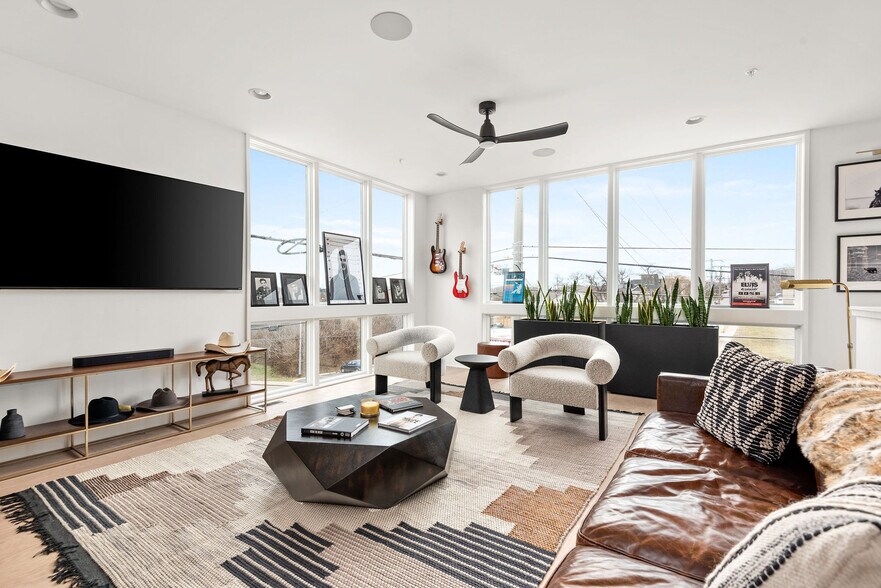 More Photos Of 3216 Charlotte Rd, Nashville Office For Lease