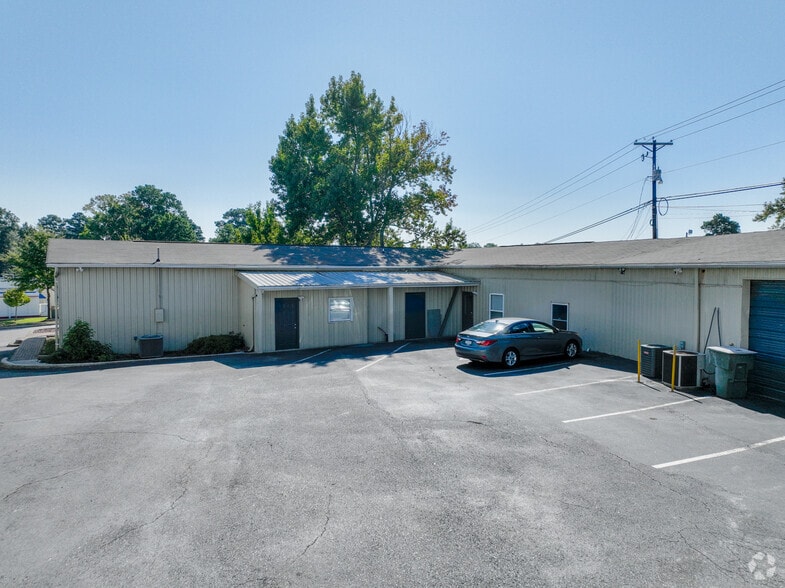 More Photos Of 3935 Sunset Blvd, West Columbia Unknown For Lease