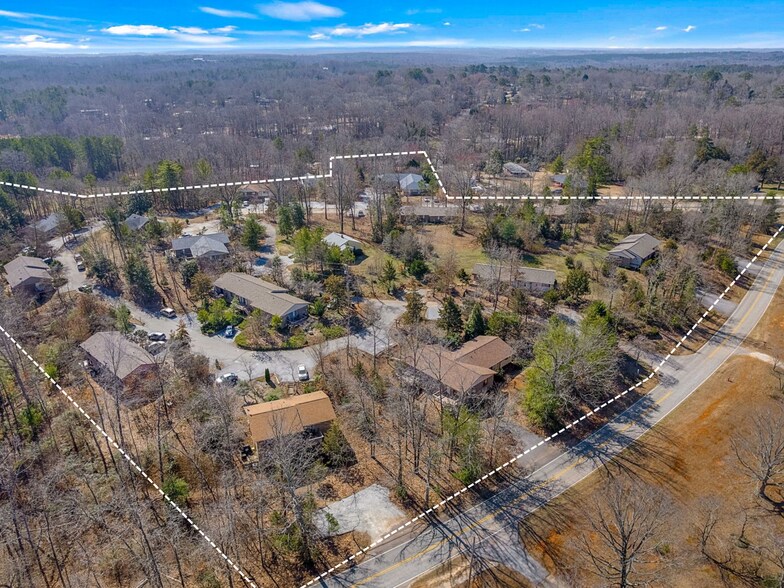 More Photos Of 1 Shagbark Ln, Seneca Apartments For Sale