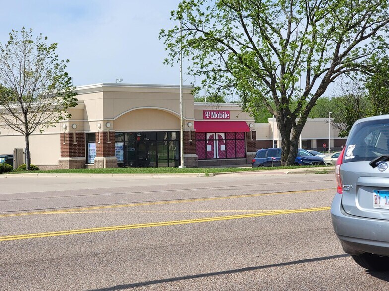 More Photos Of 2453-2587 Sycamore Rd, Dekalb Unknown For Lease