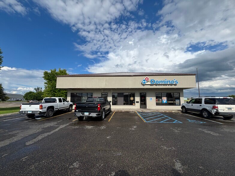 Primary Photo Of 130 Gateway Dr NE, East Grand Forks General Retail For Lease