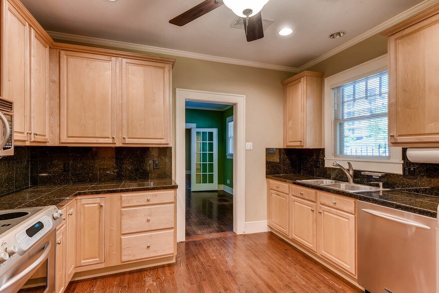 More Photos Of 905 Nueces St, Austin Office For Lease