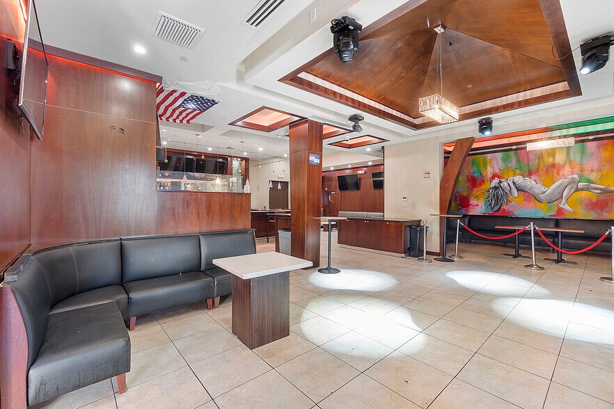 More Photos Of 401 W Atlantic Ave, Delray Beach Storefront Retail Office For Lease