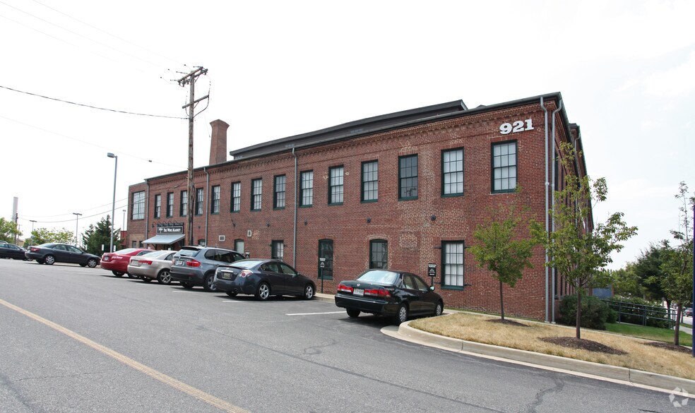 More Photos Of 921 E Fort Ave, Baltimore Office For Lease