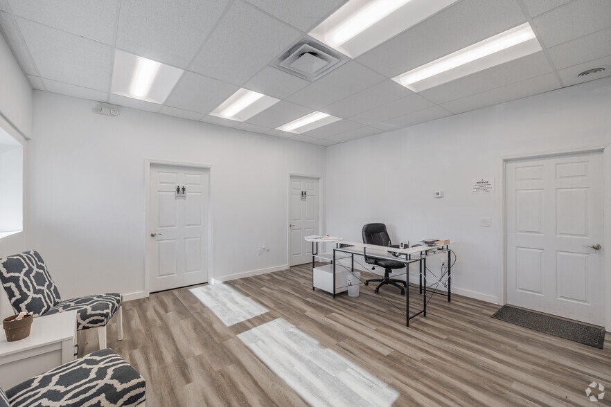 More Photos Of 8120 Windsor Hill Blvd, North Charleston Light Distribution For Lease