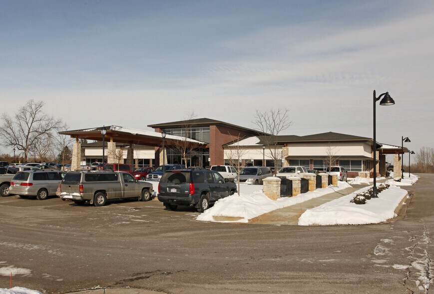 More Photos Of 10020 E Professional Center Dr, Hamburg Medical For Lease