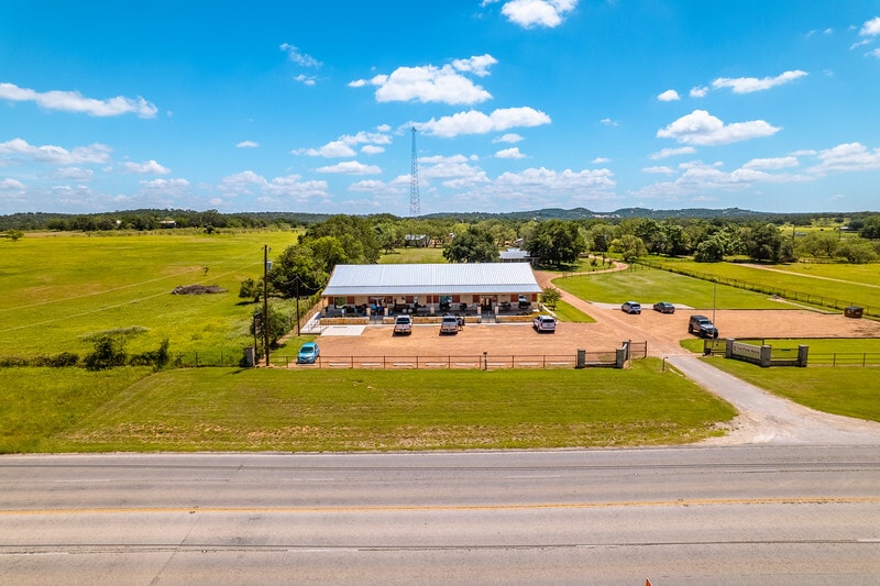 More Photos Of 316 E Wallace St, San Saba General Retail For Sale