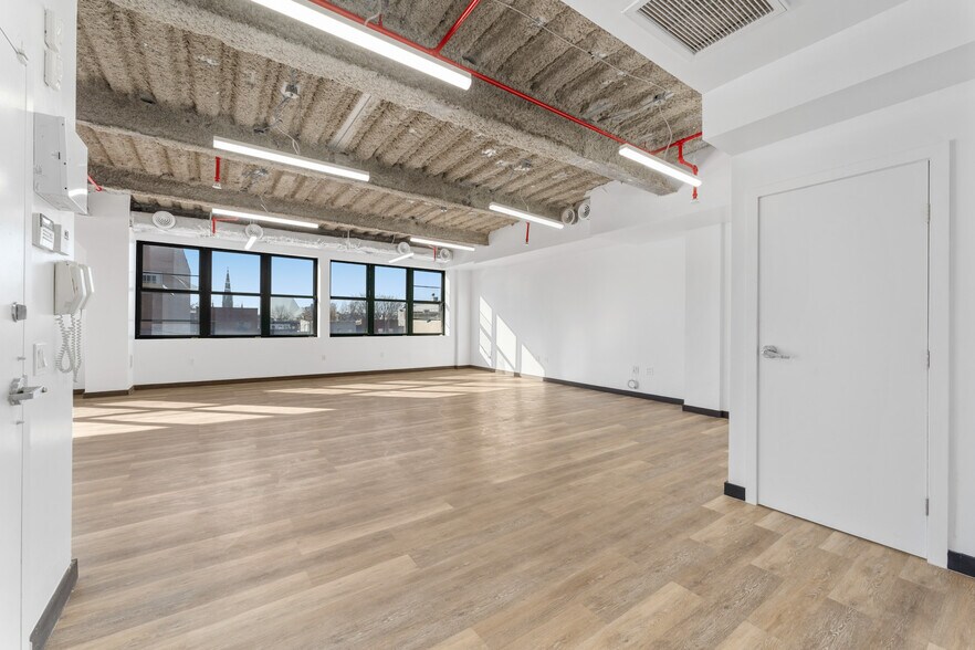 More Photos Of 164 20th St, Brooklyn Office For Lease