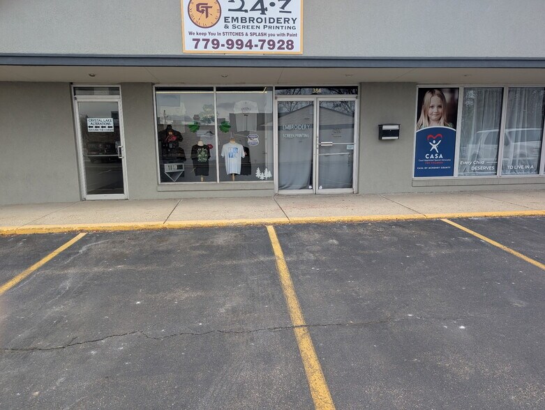 Primary Photo Of 382-392 Virginia St, Crystal Lake Freestanding For Lease