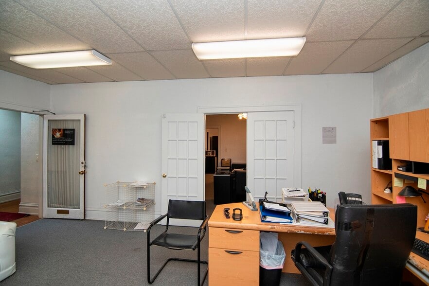 More Photos Of 207 S Heber St, Beckley Office For Sale
