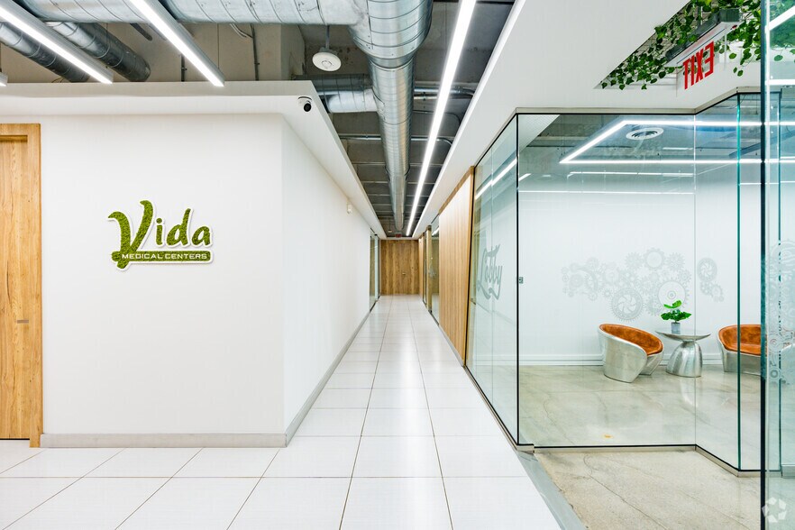 More Photos Of 2550 NW 100th Ave, Doral Office For Sale