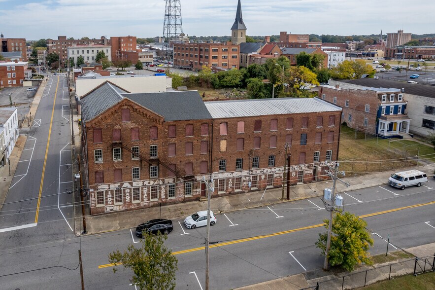 More Photos Of 125 N Market St, Petersburg Warehouse For Sale