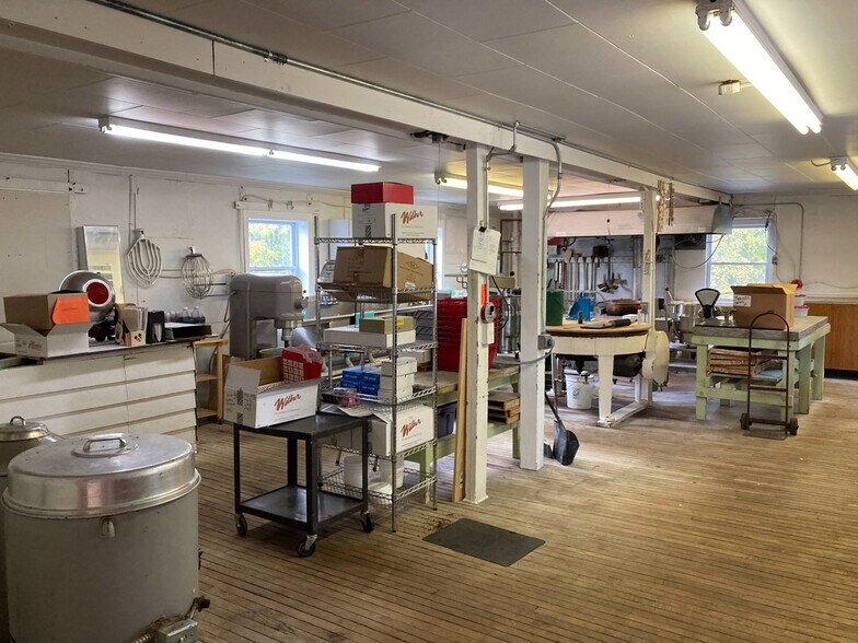 More Photos Of 1238 Lost Nation Rd, Willoughby Storefront For Sale