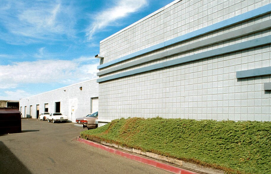 More Photos Of 21622 N 7th Ave, Phoenix Warehouse For Lease