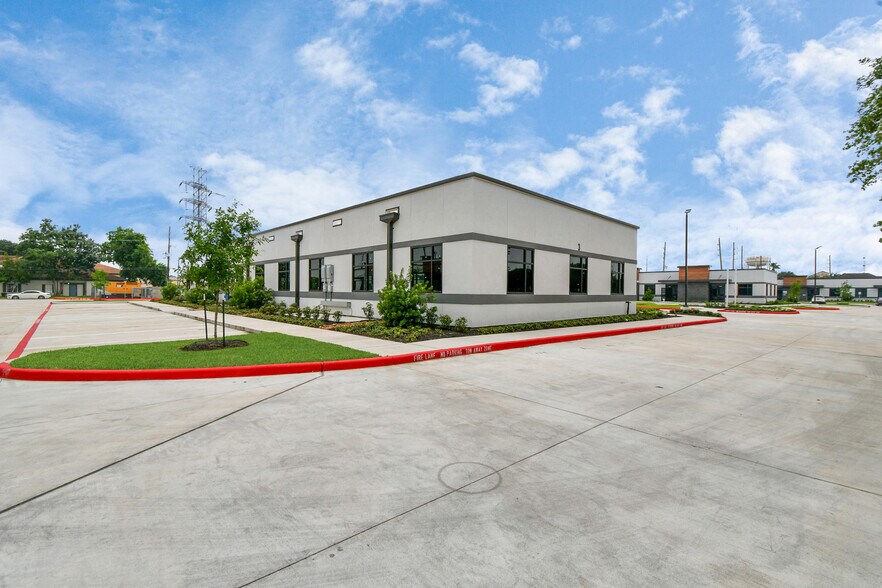 More Photos Of 4807 Sugar Grove Blvd, Stafford Medical For Lease