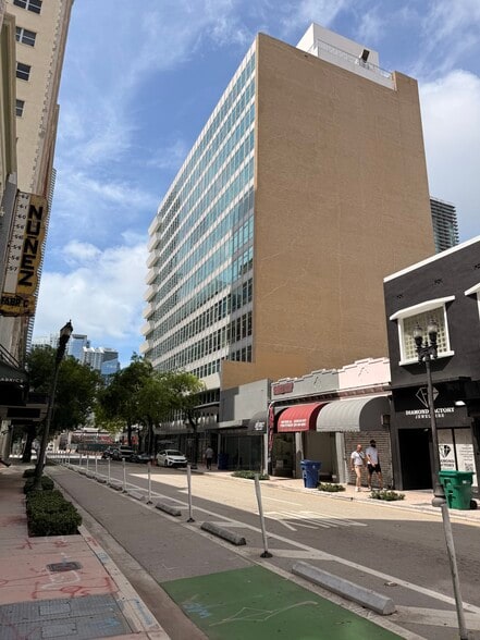 More Photos Of 26-32 NE 1st Ave, Miami Storefront For Sale