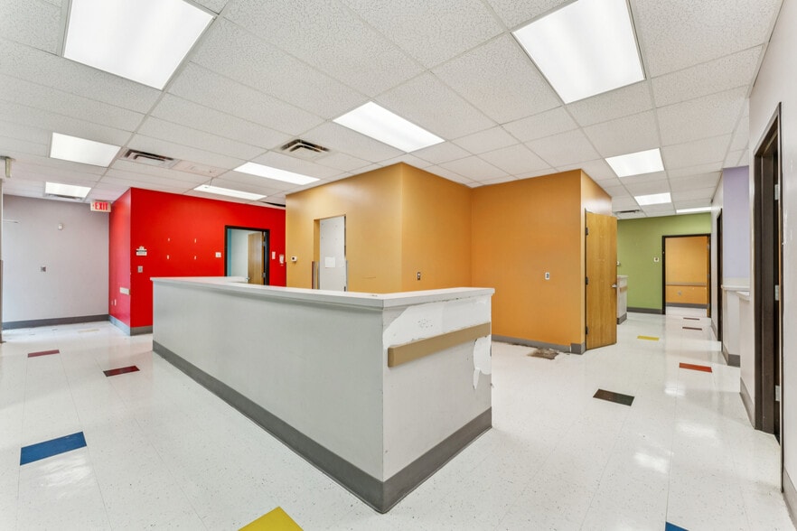 More Photos Of 1090 9th Ave SW, Bessemer Medical For Sale