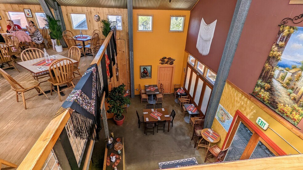 More Photos Of 711 NW 2nd Ct, Newport General Retail For Sale