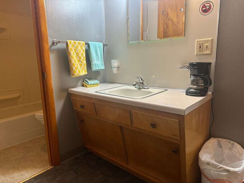 More Photos Of 810 E US Hwy 275, Ewing Hotel For Sale