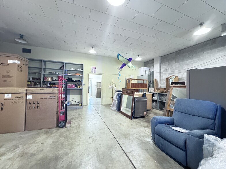 More Photos Of 213 S Rail St W, Shoshone Storefront For Sale