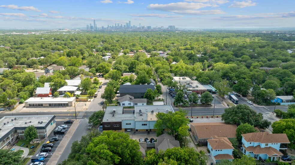 More Photos Of 508 E 53rd St, Austin Loft Creative Space For Sale