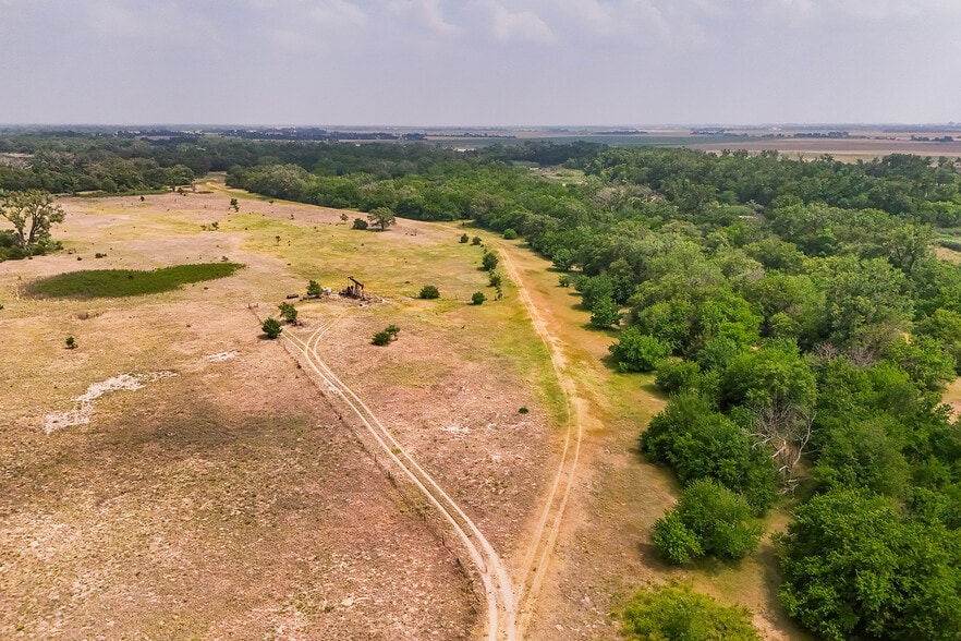 More Photos Of 9111 Long View Road, Burrton Land For Sale