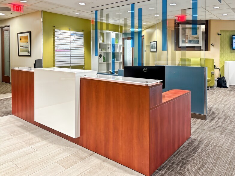 More Photos Of 6 Centerpointe Dr, La Palma Coworking Space