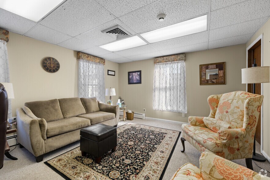 More Photos Of 31 Cherry St, Milford Office For Sale