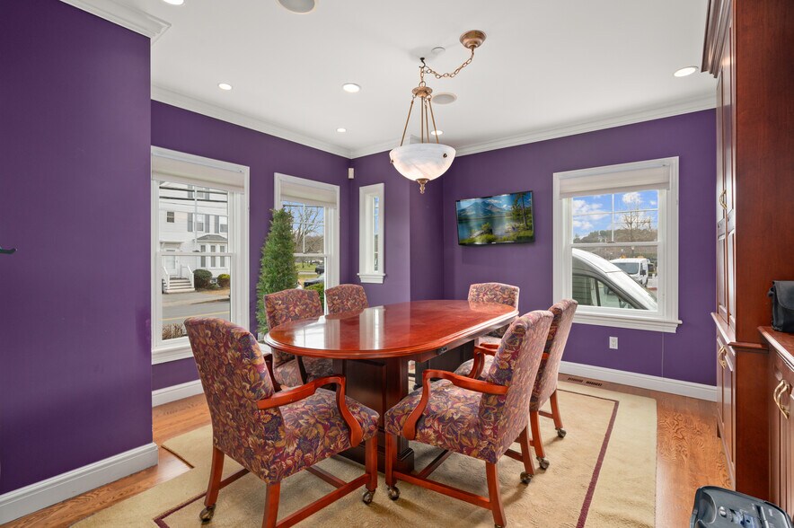 More Photos Of 13 Bartlet St, Andover Office For Lease