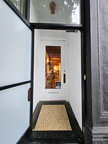 More Photos Of 3408 W Washington Blvd, Los Angeles Storefront Retail Office For Lease