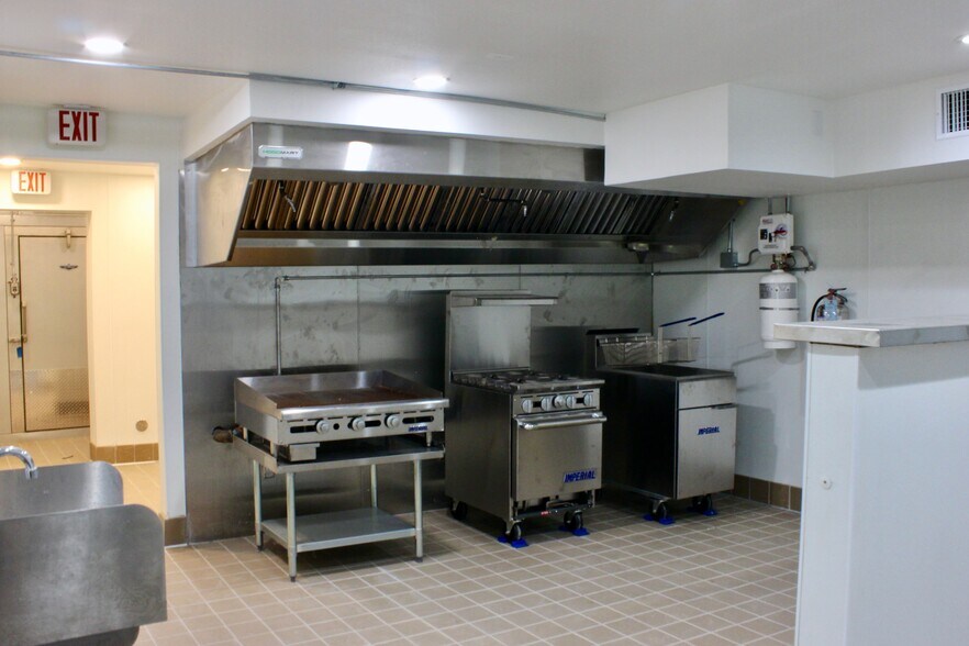 More Photos Of 18800 Hamilton Pool Rd, Dripping Springs Storefront Retail Office For Lease