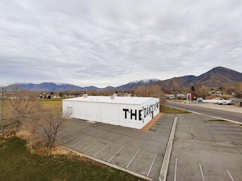 More Photos Of 576 Highway 198, Salem General Retail For Sale