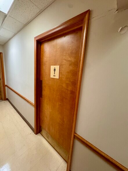More Photos Of 5322 PA Route -873, Schnecksville Flex For Sale