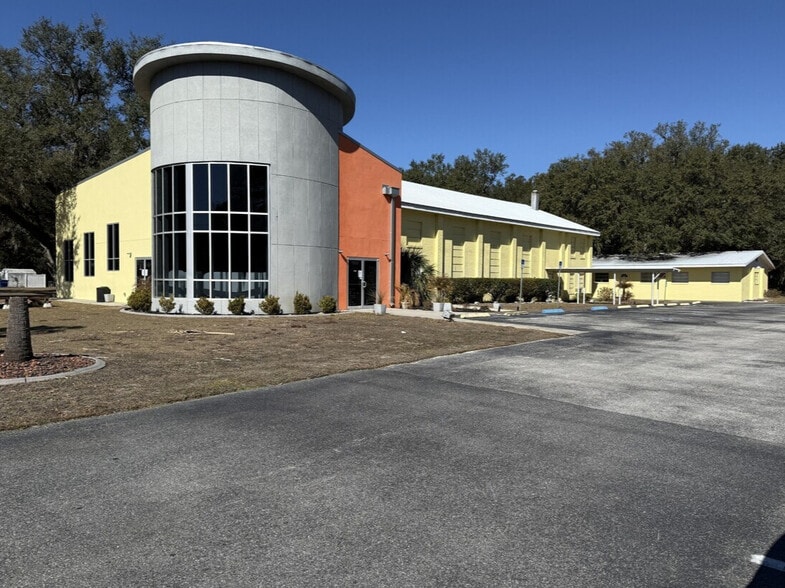 Primary Photo Of 2508 Westside Dr, Leesburg Religious Facility For Sale